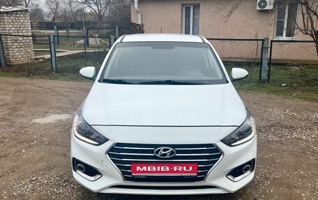 Hyundai Solaris II рестайлинг, 2018 год, 1 250 000 рублей, 1 фотография