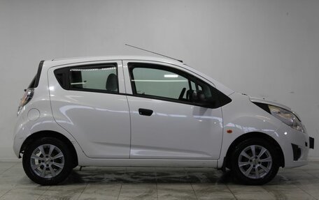 Chevrolet Spark III, 2011 год, 529 000 рублей, 4 фотография