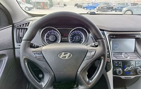 Hyundai Sonata VI, 2011 год, 1 139 000 рублей, 17 фотография