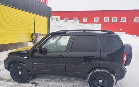 Chevrolet Niva I рестайлинг, 2018 год, 800 000 рублей, 3 фотография