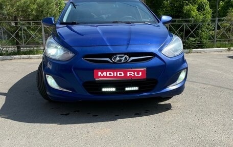 Hyundai Solaris II рестайлинг, 2011 год, 630 000 рублей, 13 фотография