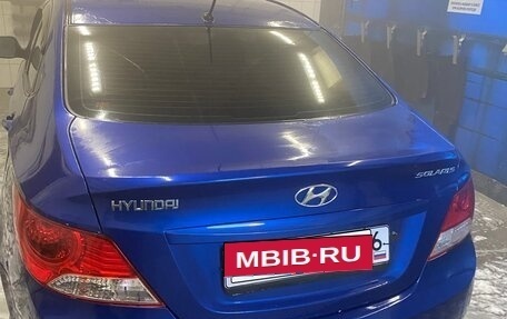 Hyundai Solaris II рестайлинг, 2011 год, 630 000 рублей, 23 фотография