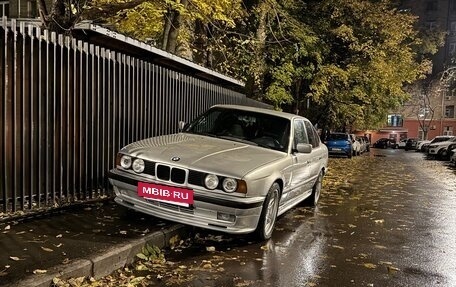 BMW 5 серия, 1993 год, 990 000 рублей, 3 фотография