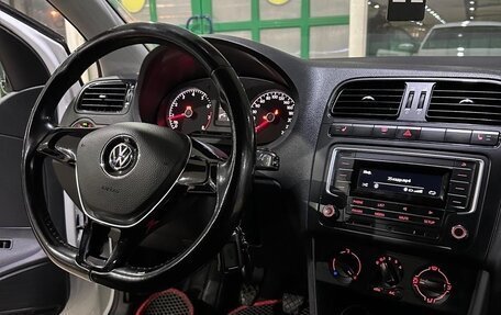 Volkswagen Polo VI (EU Market), 2016 год, 950 000 рублей, 4 фотография