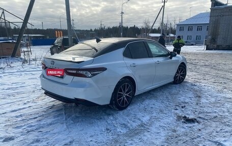 Toyota Camry, 2022 год, 4 500 000 рублей, 3 фотография