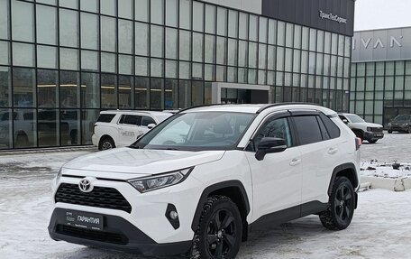 Toyota RAV4, 2021 год, 3 590 000 рублей, 1 фотография