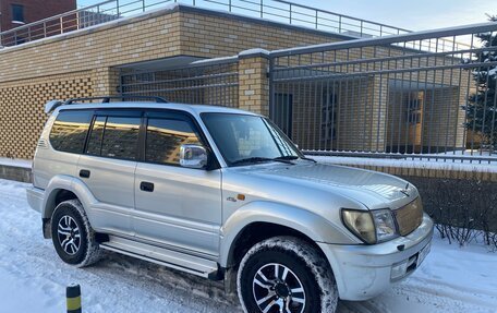 Toyota Land Cruiser Prado 90 рестайлинг, 2001 год, 1 800 000 рублей, 1 фотография