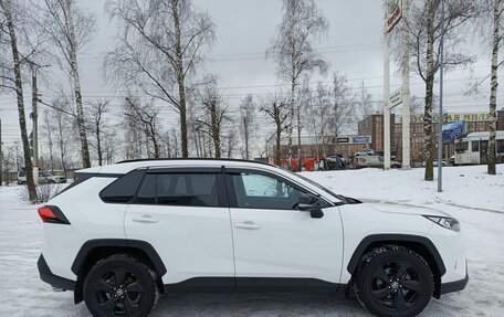 Toyota RAV4, 2021 год, 3 590 000 рублей, 5 фотография