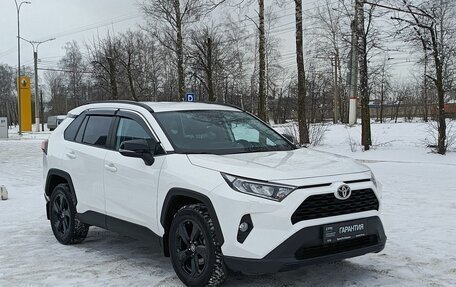 Toyota RAV4, 2021 год, 3 590 000 рублей, 3 фотография