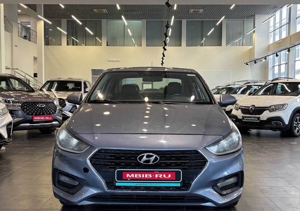 Hyundai Solaris, 2018 год, 990 000 рублей, 2 фотография