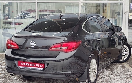 Opel Astra J, 2013 год, 900 000 рублей, 2 фотография