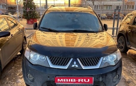 Mitsubishi Outlander III рестайлинг 3, 2007 год, 1 200 000 рублей, 7 фотография