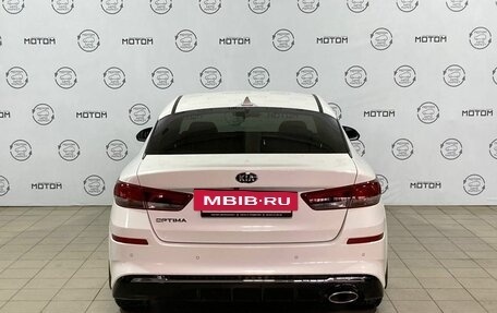 KIA Optima IV, 2018 год, 1 960 000 рублей, 9 фотография