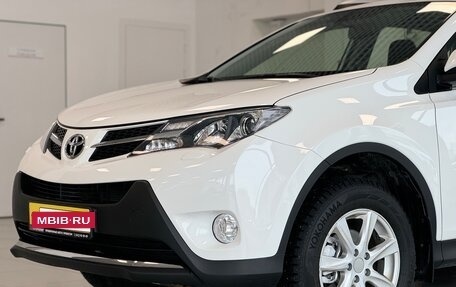 Toyota RAV4, 2014 год, 1 990 000 рублей, 4 фотография