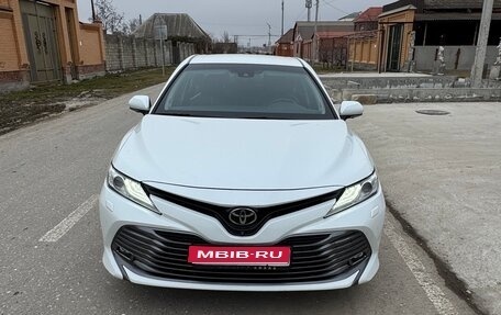 Toyota Camry, 2018 год, 2 480 000 рублей, 1 фотография