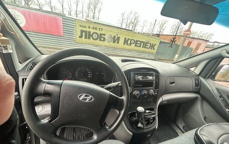 Hyundai H-1 II рестайлинг, 2012 год, 1 350 000 рублей, 6 фотография