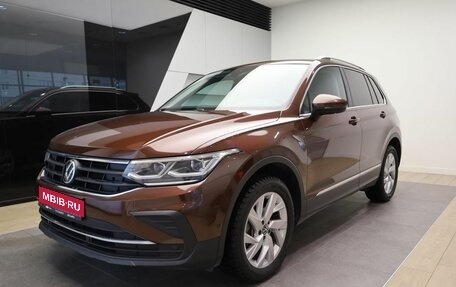 Volkswagen Tiguan II, 2021 год, 3 599 000 рублей, 1 фотография