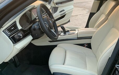 BMW 7 серия, 2014 год, 2 800 000 рублей, 19 фотография