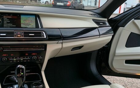 BMW 7 серия, 2014 год, 2 800 000 рублей, 37 фотография