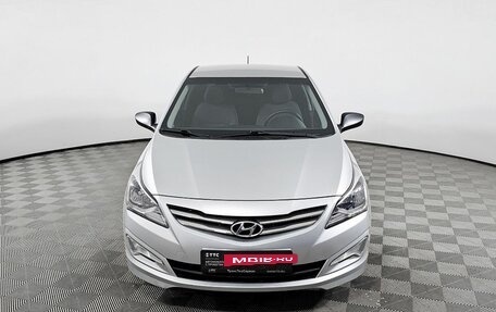 Hyundai Solaris II рестайлинг, 2015 год, 1 040 000 рублей, 2 фотография