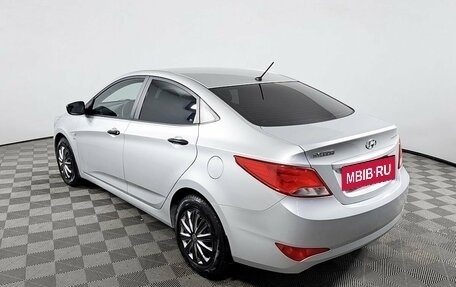 Hyundai Solaris II рестайлинг, 2015 год, 1 040 000 рублей, 8 фотография