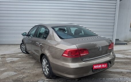 Volkswagen Passat B7, 2011 год, 1 089 000 рублей, 3 фотография