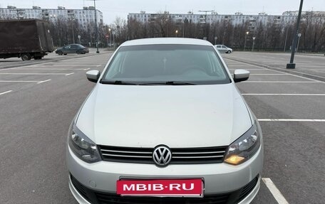 Volkswagen Polo VI (EU Market), 2011 год, 430 000 рублей, 2 фотография