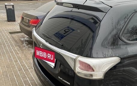 Mitsubishi Outlander III рестайлинг 3, 2013 год, 1 100 000 рублей, 8 фотография