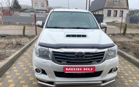 Toyota Hilux VII, 2014 год, 2 860 000 рублей, 7 фотография