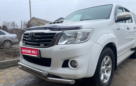 Toyota Hilux VII, 2014 год, 2 860 000 рублей, 9 фотография