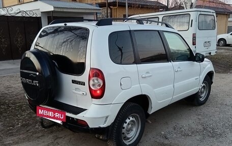 Chevrolet Niva I рестайлинг, 2011 год, 500 000 рублей, 3 фотография