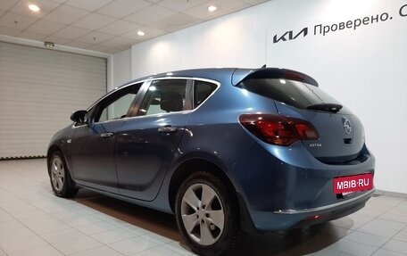 Opel Astra J, 2013 год, 970 000 рублей, 3 фотография