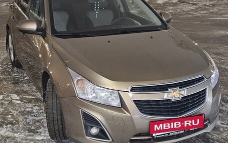 Chevrolet Cruze II, 2013 год, 850 000 рублей, 2 фотография