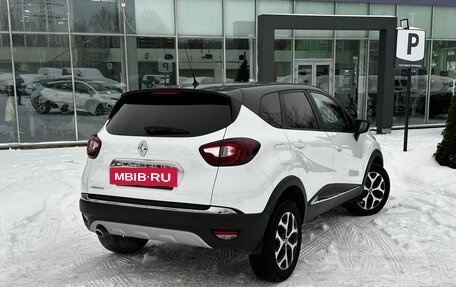 Renault Kaptur I рестайлинг, 2017 год, 1 355 000 рублей, 4 фотография