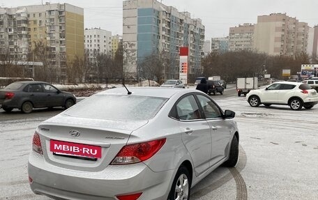 Hyundai Solaris II рестайлинг, 2013 год, 1 050 000 рублей, 3 фотография