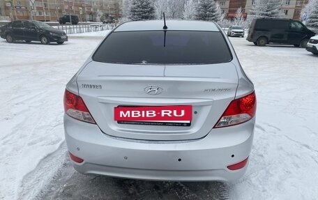 Hyundai Solaris II рестайлинг, 2011 год, 745 000 рублей, 5 фотография