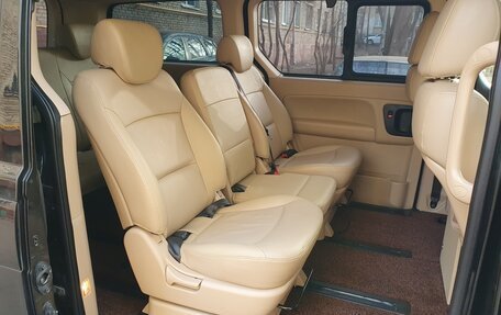 Hyundai Grand Starex Grand Starex I рестайлинг 2, 2015 год, 2 800 000 рублей, 15 фотография