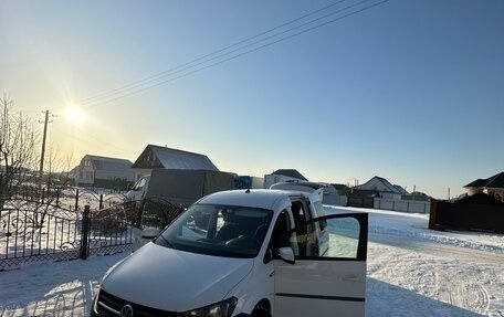 Volkswagen Caddy IV, 2017 год, 1 750 000 рублей, 2 фотография