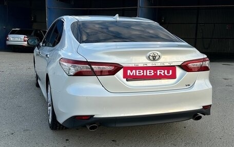 Toyota Camry, 2018 год, 2 750 000 рублей, 3 фотография