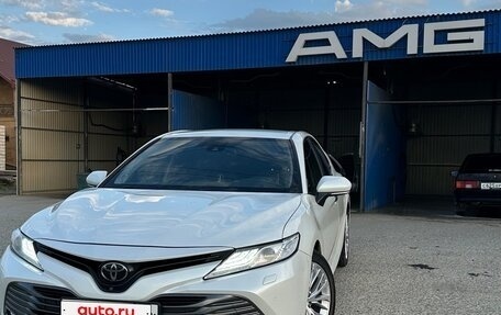 Toyota Camry, 2018 год, 2 750 000 рублей, 1 фотография