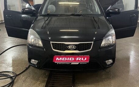 KIA Rio II, 2011 год, 550 000 рублей, 1 фотография