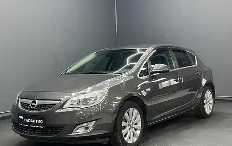 Opel Astra J, 2010 год, 790 000 рублей, 1 фотография