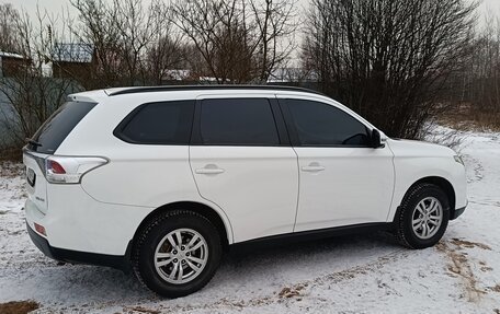 Mitsubishi Outlander III рестайлинг 3, 2013 год, 2 050 000 рублей, 16 фотография