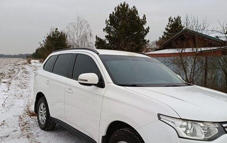 Mitsubishi Outlander III рестайлинг 3, 2013 год, 2 050 000 рублей, 18 фотография