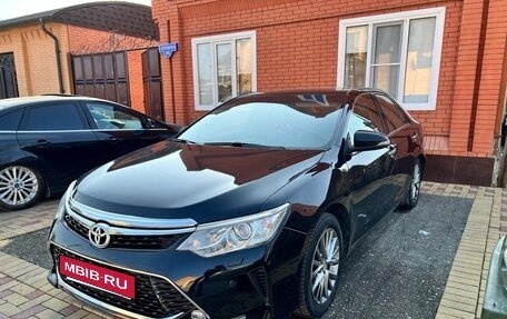 Toyota Camry, 2015 год, 1 980 000 рублей, 6 фотография