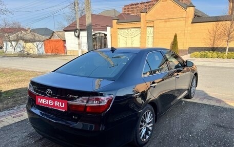 Toyota Camry, 2015 год, 1 980 000 рублей, 3 фотография