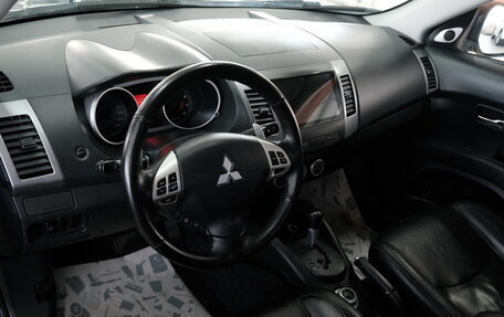 Mitsubishi Outlander III рестайлинг 3, 2008 год, 1 199 000 рублей, 11 фотография