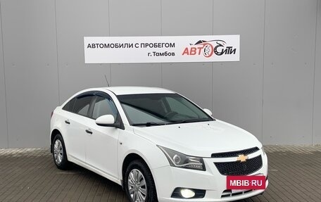 Chevrolet Cruze II, 2010 год, 830 000 рублей, 3 фотография