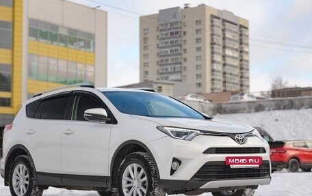 Toyota RAV4, 2016 год, 2 650 000 рублей, 5 фотография