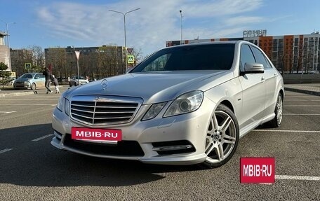 Mercedes-Benz E-Класс, 2012 год, 1 750 000 рублей, 3 фотография